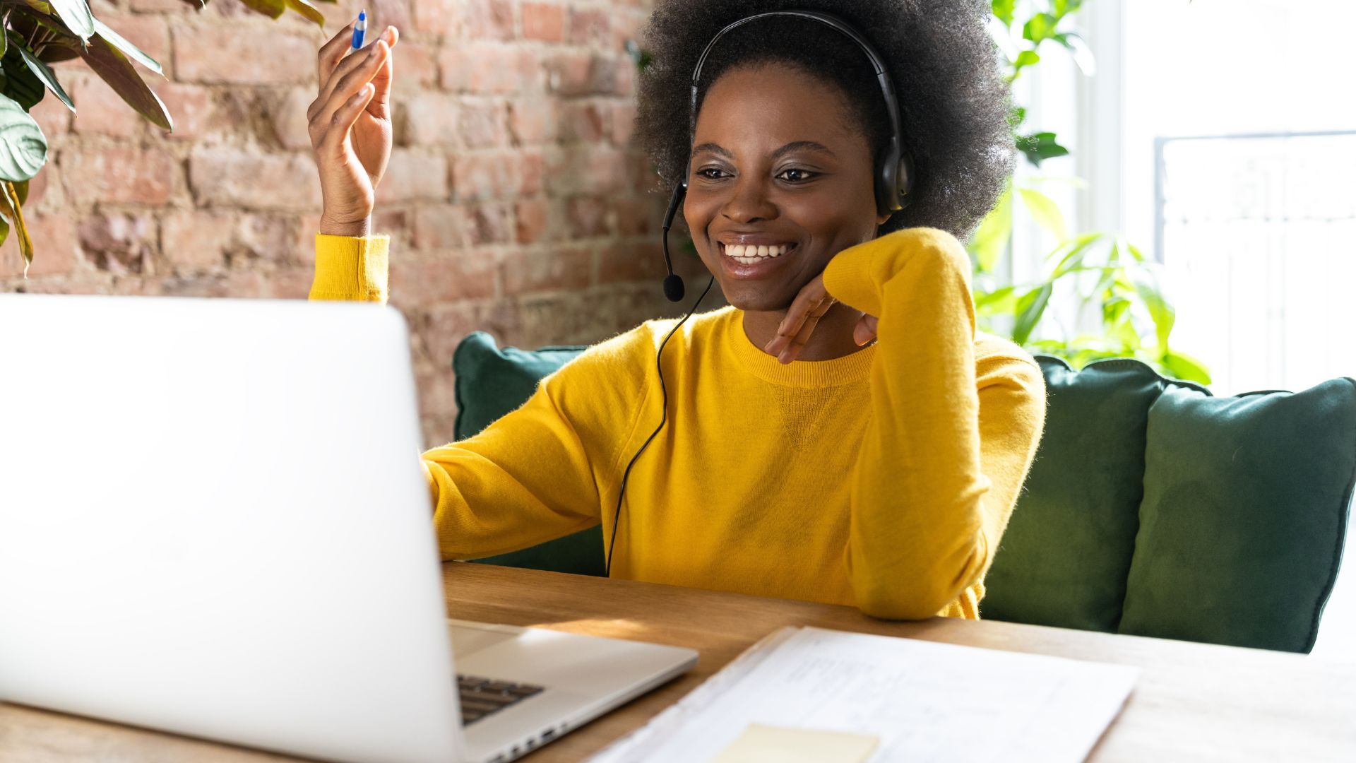 Online Job Interviews in 2025: The New Etiquette for Remote Hiring